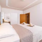 Appartement In 14226 *
