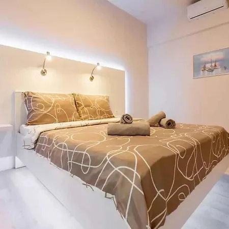 In 14226 Apartment