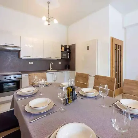 In 14226 Apartment *