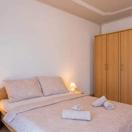 Apartment In 14226 Crikvenica