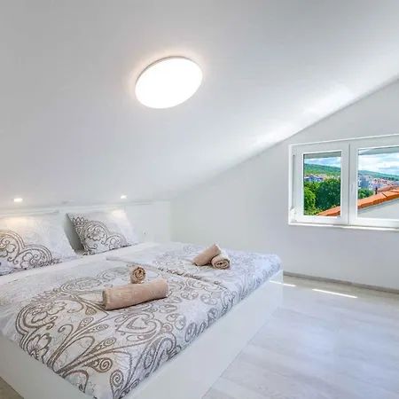 Apartment In 14226 Crikvenica